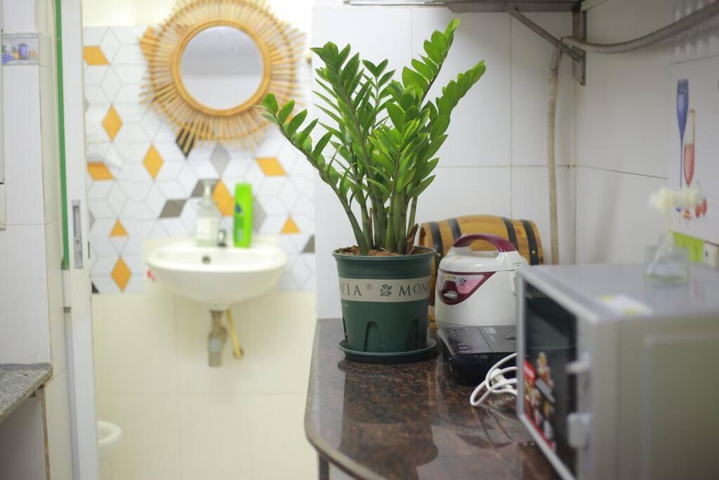Apartamento Lagom 18: Tranquil Haven Near Independence Palace